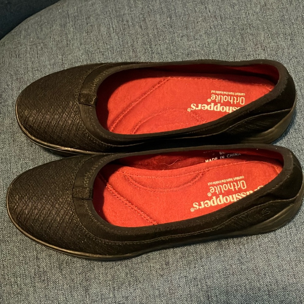 Grasshoppers Ortholite Black Slip-On Flats - Picture 3 of 3